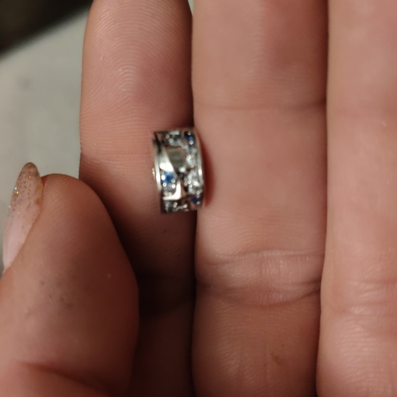 Silver and blue clam bead - Picture 3 of 3